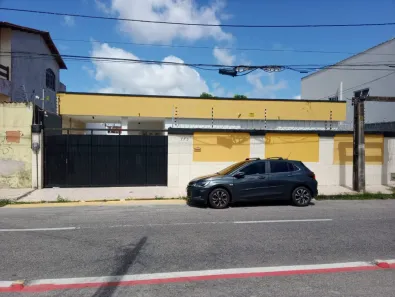 Casa com 3 Quartos para alugar, 204m² no Amadeu Furtado, Fortaleza