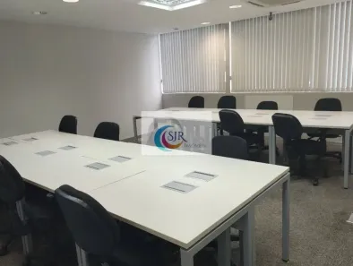 Sala Comercial à venda, 203m² no Cidade Monções, São Paulo