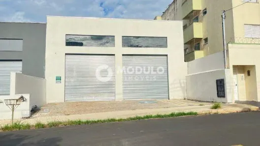 Galpão/Depósito/Armazém para alugar, 334m² no Santa Mônica, Uberlândia