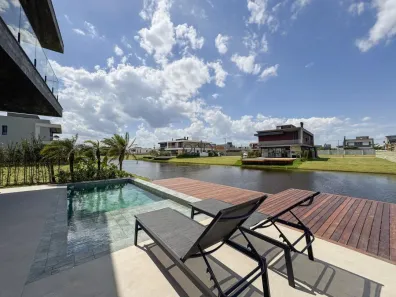 Casa de Condomínio com 5 Quartos à venda, 332m² no XANGRI-LÁ, Xangri-lá