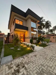 Casa de Condomínio com 3 Quartos à venda, 218m² no Cajupiranga, Parnamirim
