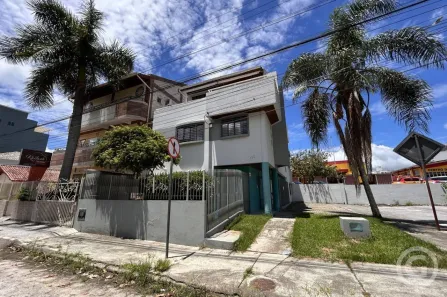 Ponto Comercial para alugar, 387m² no Trindade, Florianópolis