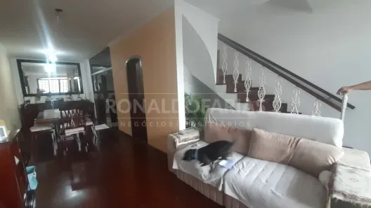 Sobrado com 3 Quartos à venda, 212m² no Interlagos, São Paulo