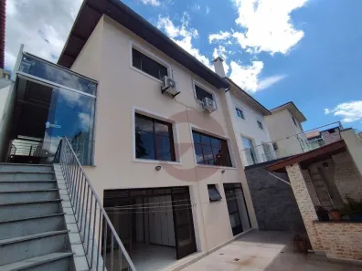 Casa de Condomínio com 3 Quartos à venda, 233m² no Jardim Olympia, São Paulo