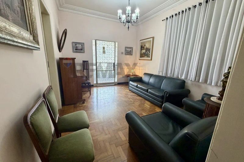 Casa com 5 quartos — Prado, Belo Horizonte