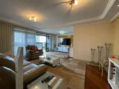 Apartamento com 3 Quartos para alugar, 180m² no Vila Gilda, Santo André