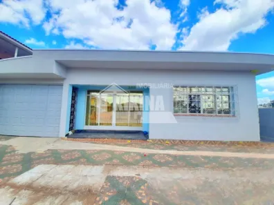 Casa com 5 Quartos para alugar, 210m² no Orfãs, Ponta Grossa