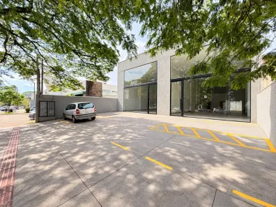 Sala Comercial para alugar, 187m² no Zona 05, Maringá