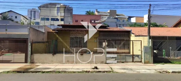 Casa com 3 Quartos à venda, 128m² no Bancários, Londrina