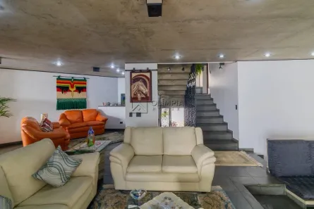 Casa com 5 Quartos à venda, 550m² no Vila Madalena, São Paulo