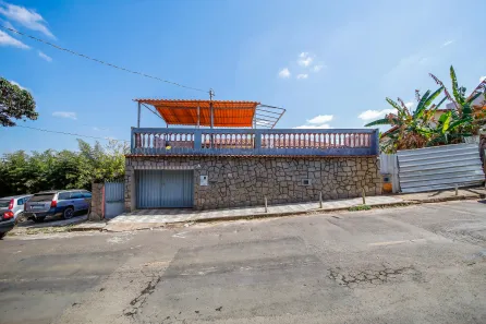 Casa com 3 Quartos à venda, 301m² no Bom Pastor, Juiz de Fora