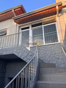 Sobrado com 2 Quartos à venda, 200m² no Vila Nivi, São Paulo