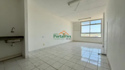 Sala Comercial à venda, 31m² no Parque Residencial Laranjeiras, Serra