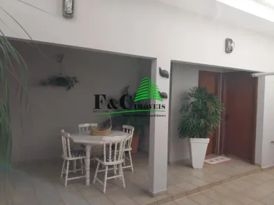 Sobrado com 3 Quartos à venda, 201m² no Vila Queiroz, Limeira