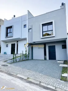 Sobrado com 3 Quartos à venda, 120m² no Santa Cândida, Curitiba