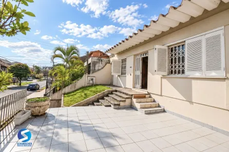 Casa com 4 Quartos à venda, 242m² no Chácara das Pedras, Porto Alegre