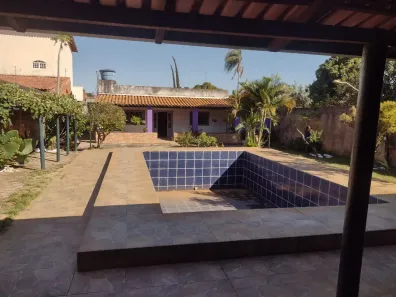 Casa com 3 Quartos à venda, 700m² no Arapoanga, Brasília