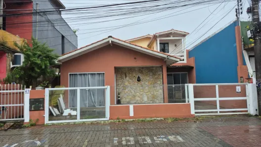 Casa com 3 Quartos à venda, 97m² no Lagoa da Conceição, Florianópolis
