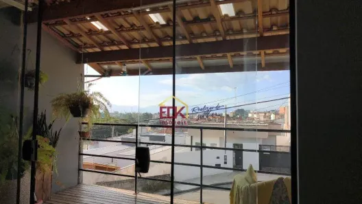 Sobrado com 3 Quartos à venda, 300m² no Jardim Continental III, Taubaté