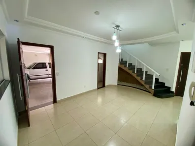 Casa com 3 Quartos para alugar, 220m² no Vila Miranda, Sumaré
