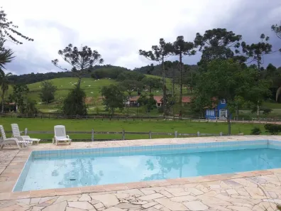 com 4 Quartos à venda, 321800m² no Centro, Aparecida