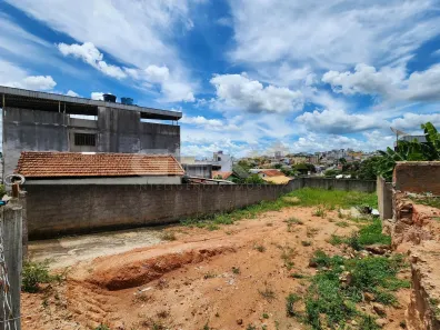 Lote/Terreno à venda, 345m² no Ipiranga, Divinópolis