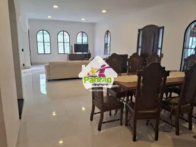 Sobrado com 5 Quartos à venda, 384m² no Vila Galvão, Guarulhos