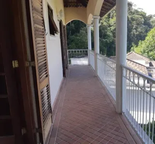 Casa de Condomínio com 4 Quartos à venda, 210m² no Barra do Imbuí, Teresópolis
