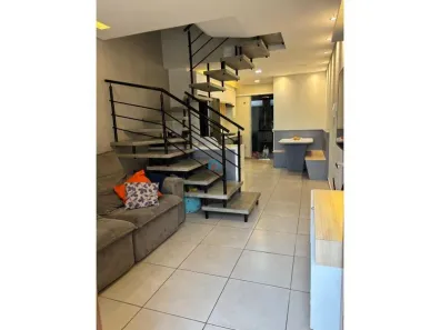 Sobrado com 2 Quartos à venda, 59m² no Santa Catarina, Joinville