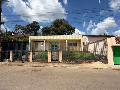 Casa com 4 Quartos à venda, 530m² no Centro, Mateus Leme