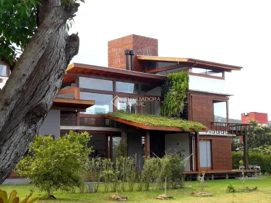 Casa de Condomínio com 3 Quartos à venda, 140m² no Rio Tavares, Florianópolis