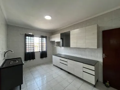 Casa com 2 Quartos para alugar, 170m² no Vila Brasilina, São Paulo