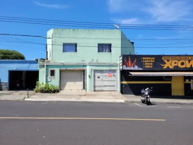 Sobrado com 4 Quartos para alugar, 90m² no Tibery, Uberlândia