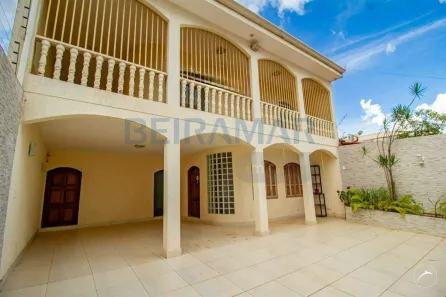 Sobrado com 5 Quartos à venda, 289m² no Taguatinga Norte, Brasília