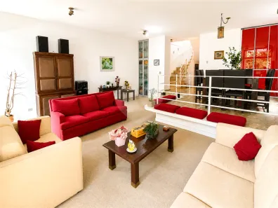 Casa com 4 Quartos à venda, 350m² no Jardim Leonor, São Paulo