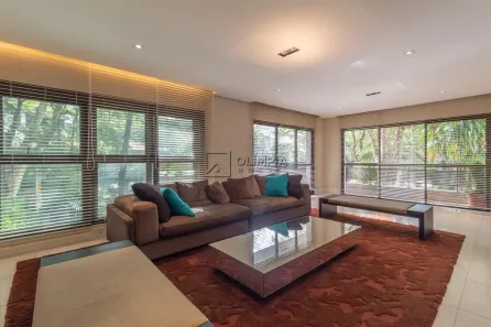 Apartamento com 3 Quartos para alugar, 266m² no Vila Nova Conceição, São Paulo