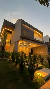 Casa de Condomínio com 4 Quartos à venda, 250m² no Laranjeiras, Uberlândia