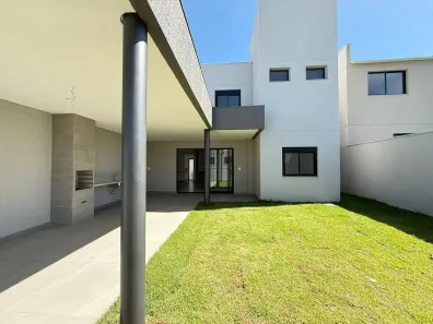 Casa de Condomínio com 4 Quartos à venda, 182m² no Jardins Berlim, Senador Canedo