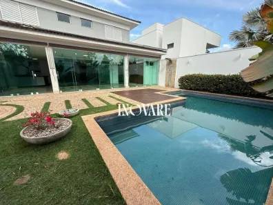 Casa de Condomínio com 4 Quartos à venda, 358m² no Morada da Colina, Uberlândia