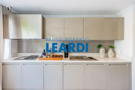 Apartamento com 3 Quartos à venda, 220m² no Vila Olímpia, São Paulo