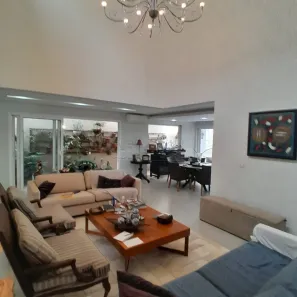 Casa de Condomínio com 3 Quartos para alugar, 351m² no Vila Aviação, Bauru