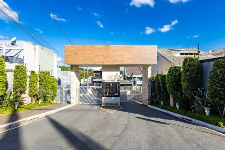 Lote/Terreno à venda, 365m² no Santa Cândida, Curitiba