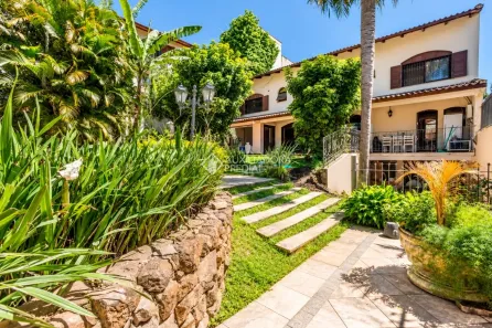 Casa com 3 Quartos para alugar, 487m² no Boa Vista, Porto Alegre