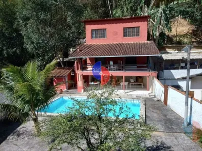 Casa com 4 Quartos à venda, 800m² no Monte Oliveti, Guapimirim