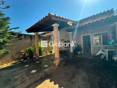 Casa com 3 Quartos à venda, 150m² no Loteamento Novo Jaraguá, Montes Claros