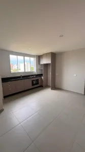 Apartamento com 2 Quartos para alugar, 60m² no Zona 07, Maringá