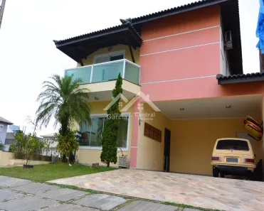 Casa de Condomínio com 4 Quartos à venda, 250m² no Jardim Três Marias, Peruíbe