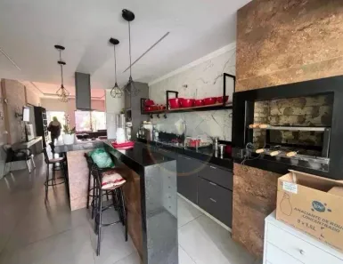 Casa com 3 Quartos à venda, 105m² no Mercês, Uberaba