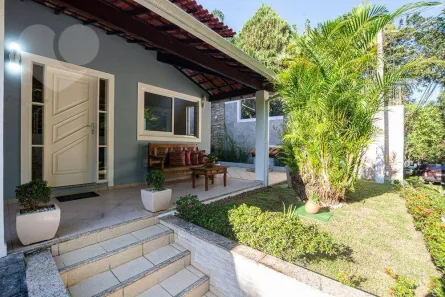 Casa de Condomínio com 4 Quartos à venda, 230m² no Sapê, Niterói