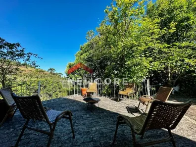 Casa de Condomínio com 4 Quartos à venda, 170m² no Vale Encantado, Campos do Jordão